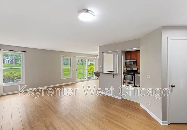 1851 Fox Run Dr #B — Photo 4