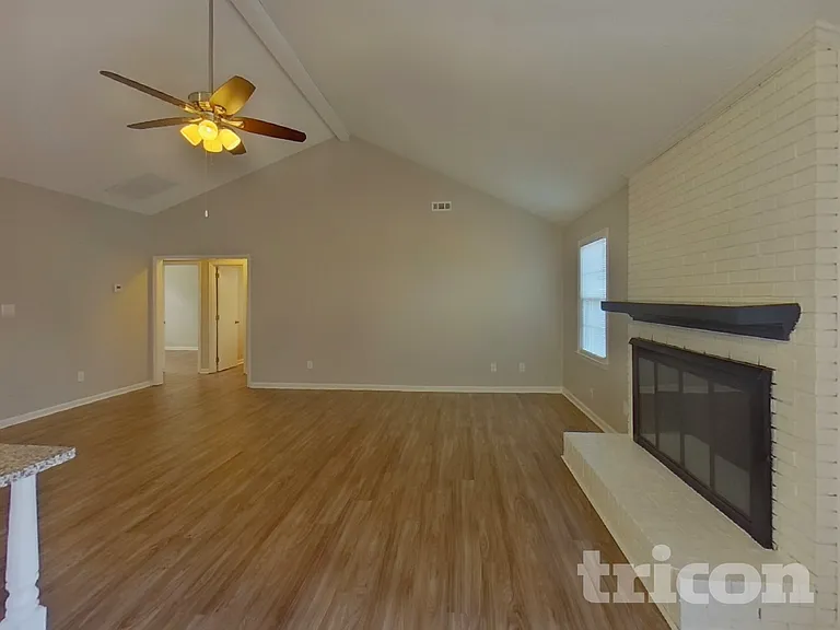 11106 Pinetta Ln — Photo 2
