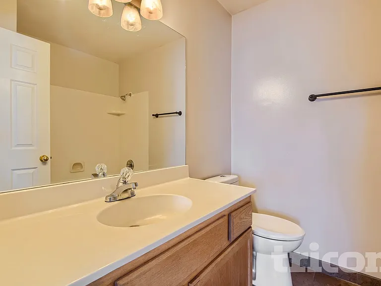 5206 S Midland Dr — Photo 9