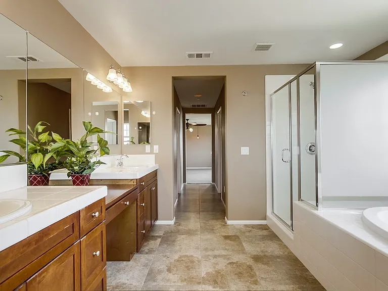 5102 Sevilla St — Photo 44
