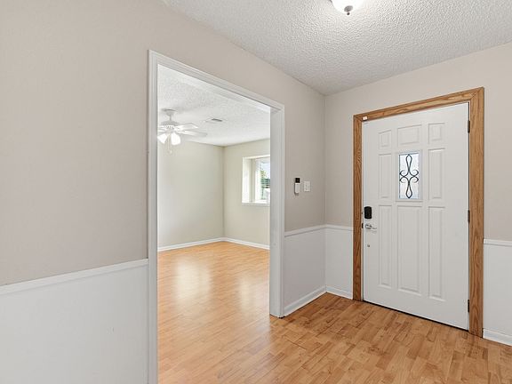 3rd image of 5814 Viking Dr