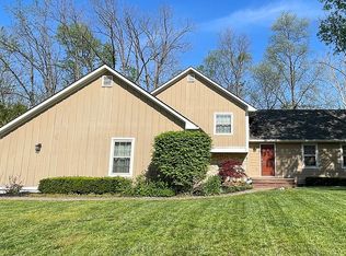 105 Springwood Dr, Springboro, OH 45066