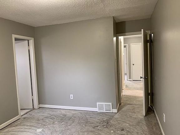 5th image of 3011 Greenbranch Dr