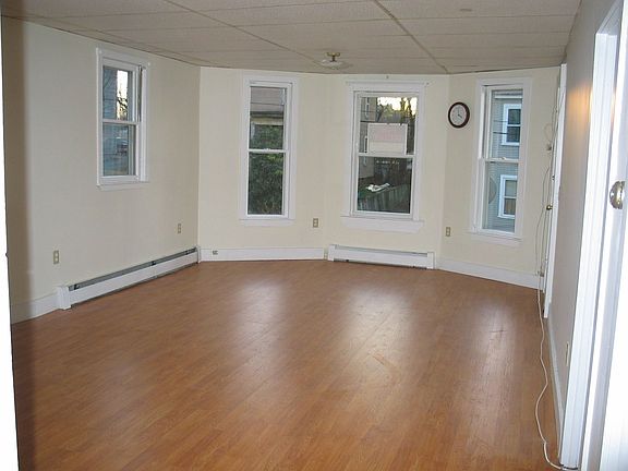 2nd floor Living room