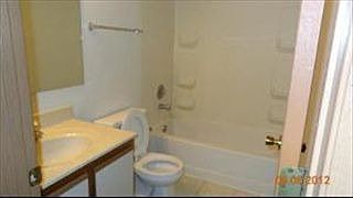 5th image of 975 Charlela Ln