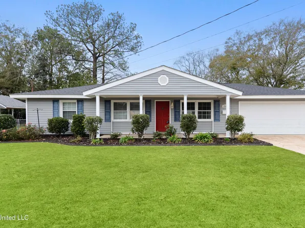 2703 Larchmont St, Pascagoula, MS 39567