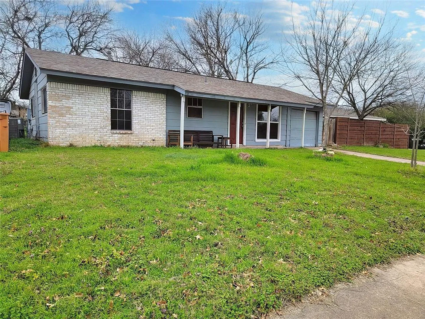 Charming 3-Bed, 1.5-Bath Home in Austin! — Photo 2