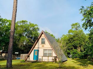 305 Kitty Ave, Interlachen, FL 32148