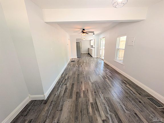 5th image of 4917 Hickory Shores Blvd