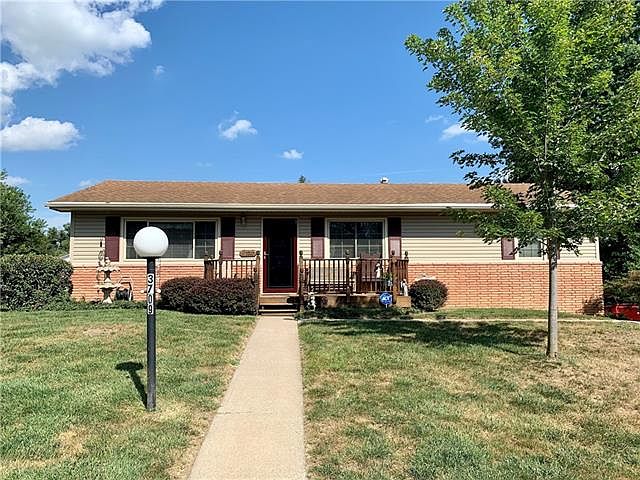 1st image of 3709 S 31st St