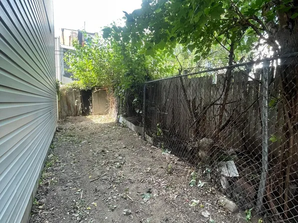 2650 Janney St, Philadelphia, PA 19125