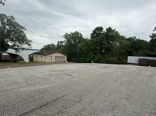 16 Parkhill Dr, New Concord, KY 42076