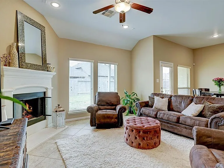 4411 Eclipse Park Ct — Photo 7