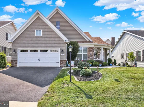 7 Cedarcrest Ln, Oley, PA 19547