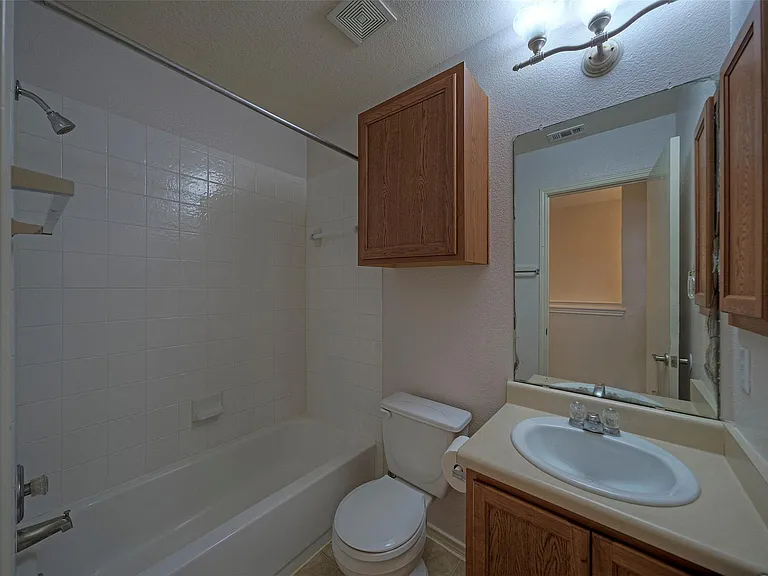 18100 Belfry Pass — Photo 21