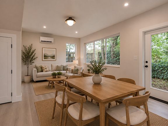 2nd image of 333 NE Longwood Pl