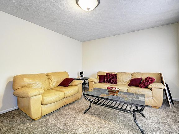 3rd image of 6915 Heavrin Ave
