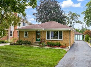 306 S Wille St, Mount Prospect, IL 60056
