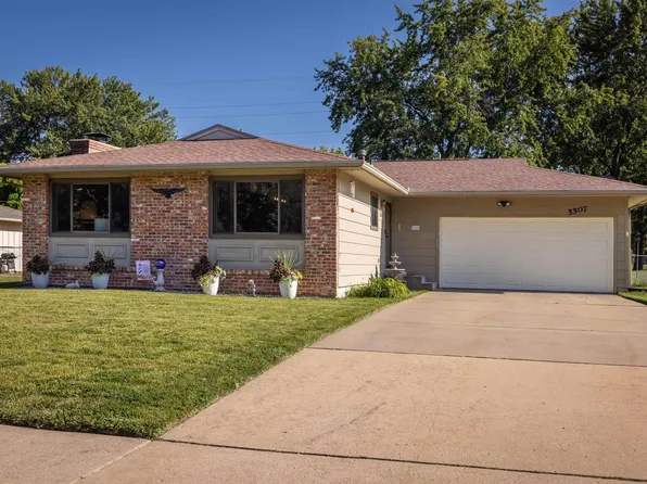 5507 SW 16th St, Topeka, KS 66604