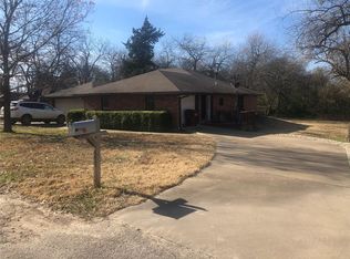605 4th St, Honey Grove, TX 75446