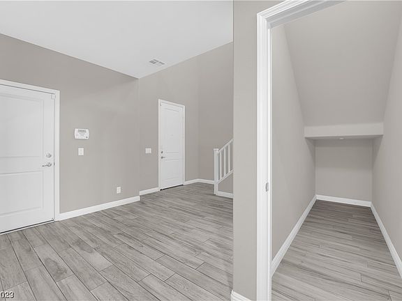 5th image of 7362 Amesbury St