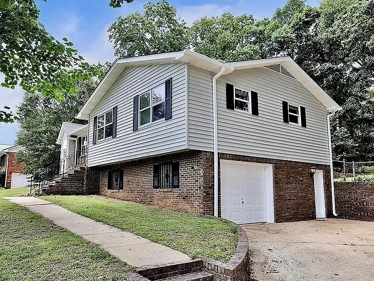 1106 Westridge Cir — Photo 11