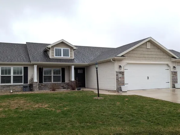 911 Hickory Ct, Decatur, IN 46733