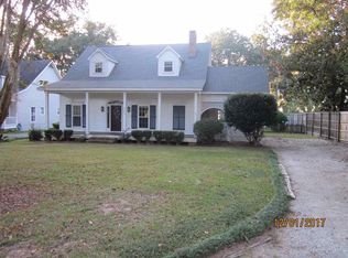 1207 Captain O'Neal Dr, Daphne, AL 36526