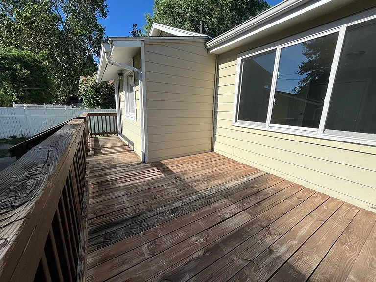 3814 Columbia St — Photo 9