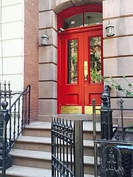 Rented by R New York