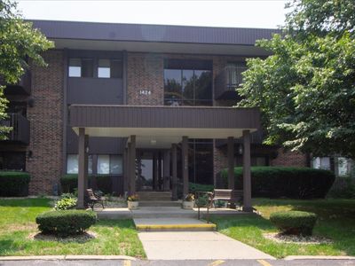 1424 Woodbridge Rd APT 2C, Joliet, IL, 60436
