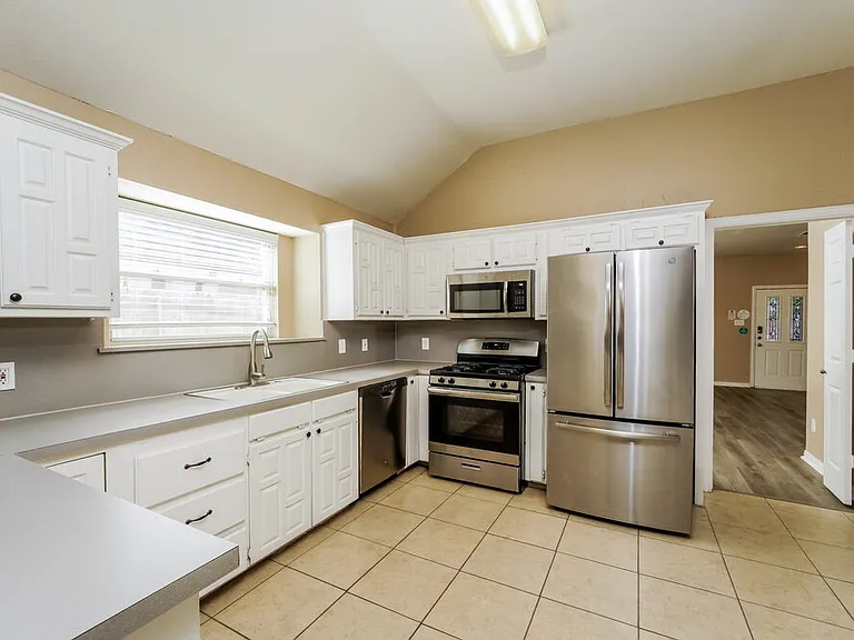 7921 Wayne Way — Photo 6