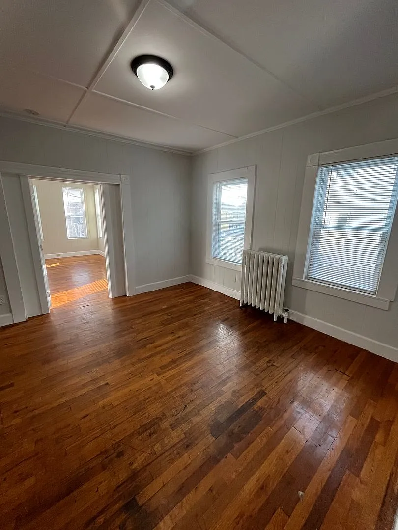 36 Fisher St — Photo 3