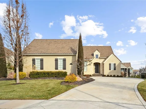 3122 W 150th Ter, Overland Park, KS 66224
