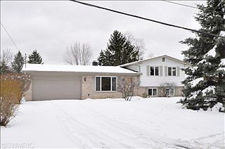 1st image of 322 Golden Ave