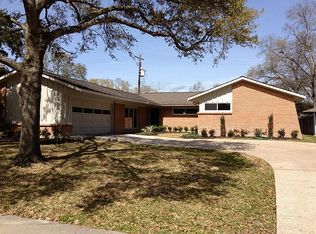 5230 Lymbar Dr, Houston, TX 77096