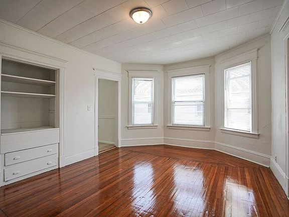 2nd image of 529-531 Armory St Unit 2