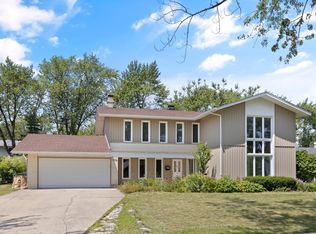 1506 Churchill Rd, Schaumburg, IL 60195