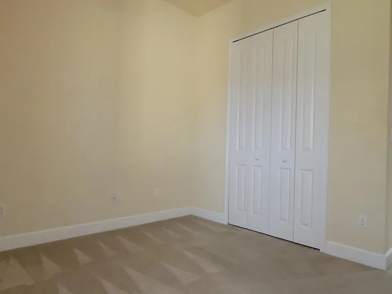 1028 Kilkenny Ln — Photo 13