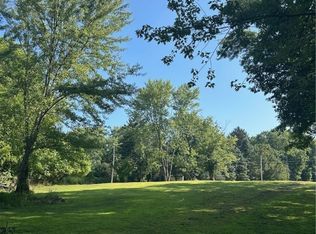 1742 W Turkeyfoot Lake Rd, Barberton, OH 44203