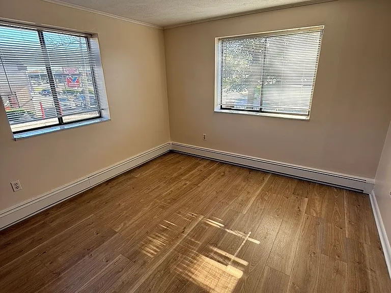 229 Independence Ave #2 — Photo 3