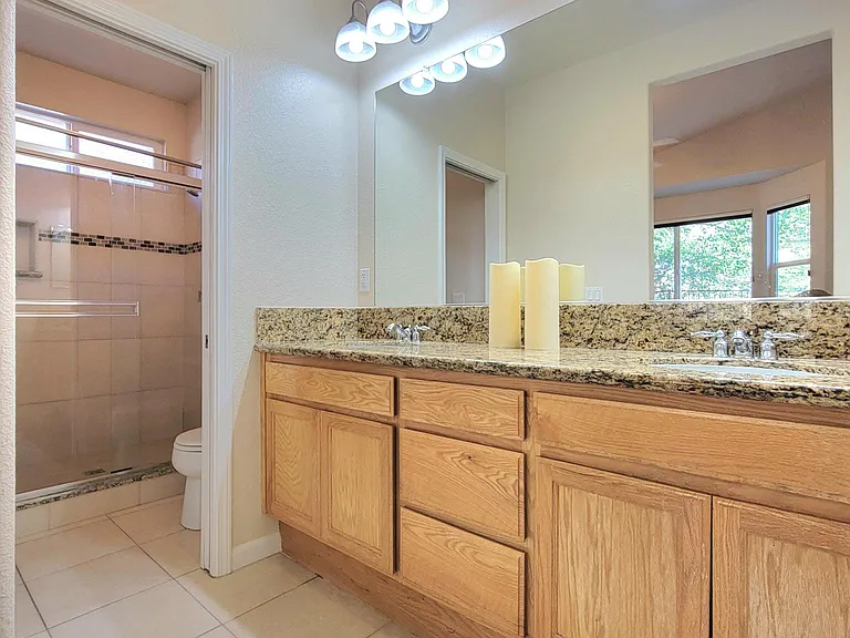 432 Lone Spur Dr — Photo 9