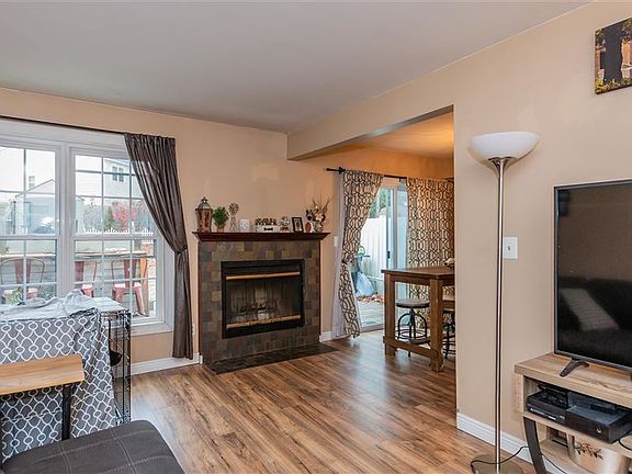 4th image of 301 Caribou Ct