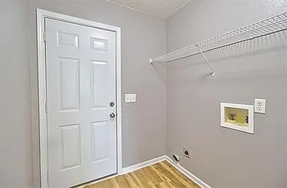 403 E Banks St — Photo 10