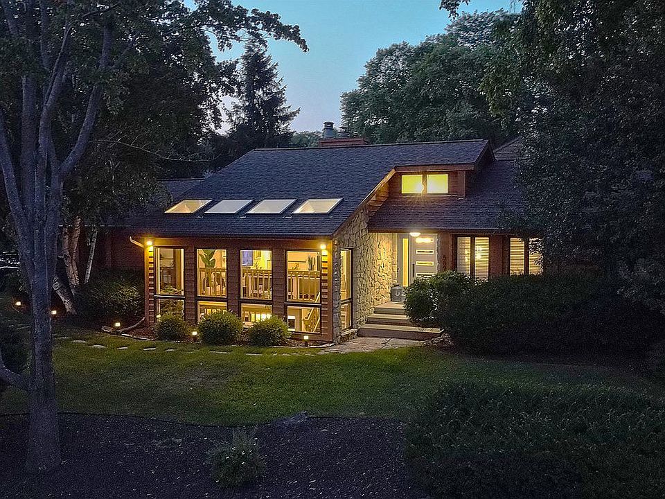 1st image of 5894 Green Clover Ln