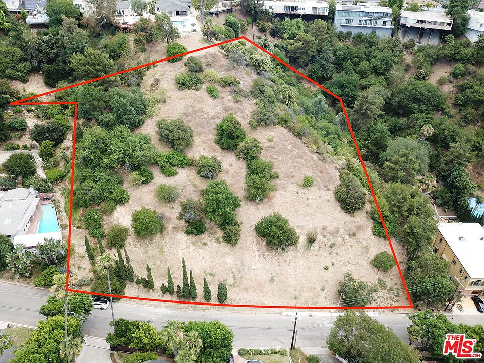 1st image of 2130 Roscomare Rd