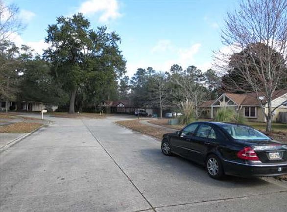 2nd image of 800 N Bundick Lake Ct
