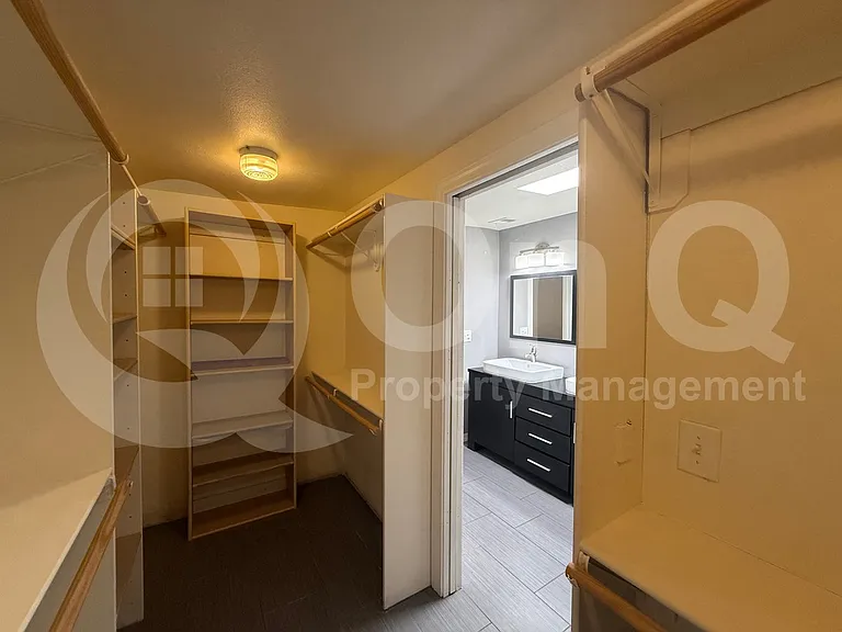 8601 E Calle Bolivar — Photo 37