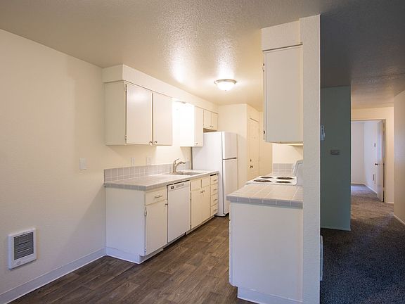 4th image of 2628 NE Red Sunset Dr APT 206