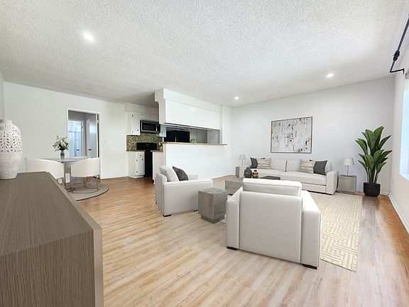 2nd image of 1424 15th St APT 9